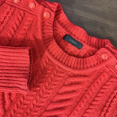 J. Экипаж красный шерсти кабель коренастый кнопка плеча пуловер свитер женщин маленький читать - Изображение 1 из 4