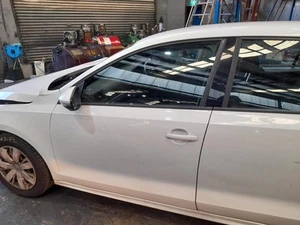 VOLKSWAGEN JETTA LEFT FRONT DOOR WINDOW 1B, 02/11-12/17 - Picture 1 of 9