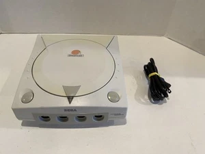Sega Dreamcast Console With Power Cord For Parts/Repair Will Not Read Games - Picture 1 of 18