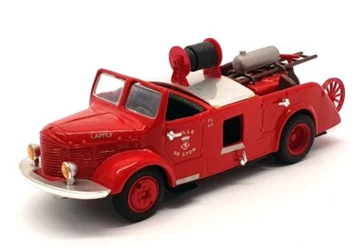 Silhouette 13cm Long Model FE203 - 1949 Laffly Fire Truck - Ville de Lyon - Image 1 of 4