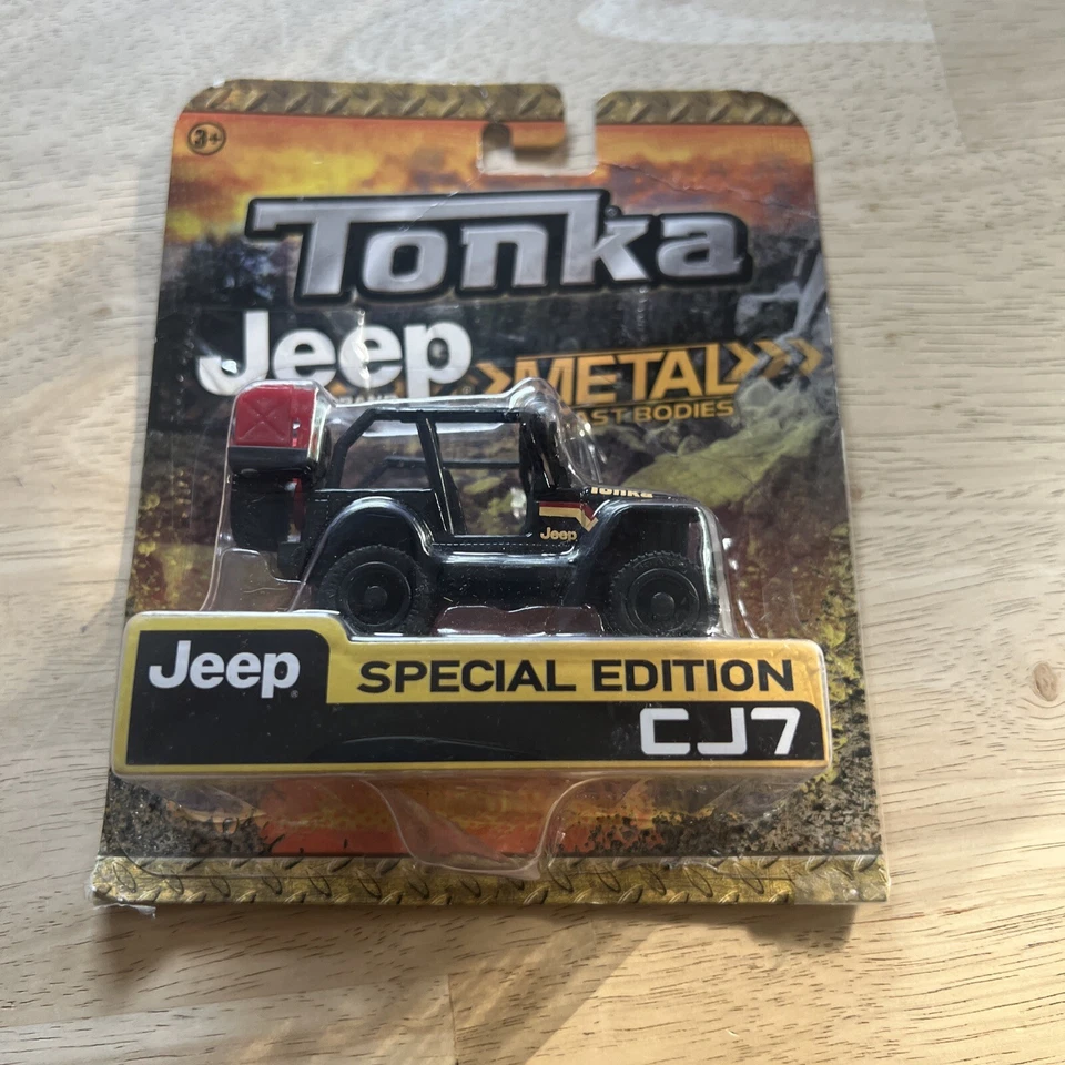 Carrocerías diecast de metal Tonka Jeep edición especial CJ7 - negro Foto 1 de 4