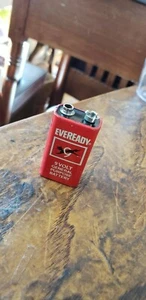 Original Eveready 9 Lives 9 Volt Battery Non Working In Good Condition - Picture 1 of 2