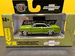 Chevrolet Chevy II NOVA SS 1967 1/64 M2 techo verde lima y negro - Imagen 1 de 4