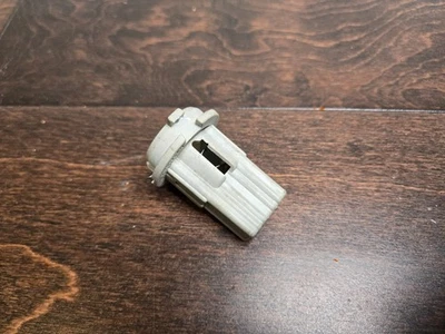 BMW E38 95-2001 740i 740iL 750iL OEM Rear Tail Light Bulb Holder Socket R5W 4CP - Image 1 of 2