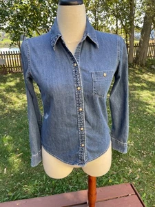 Vintage Old Navy Denim Button-Up Shirt XS Long Sleeve Front Pocket Hong Kong - Picture 1 of 9