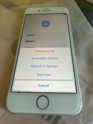 Apple iPhone 8 - 64GB - Argento (Sbloccato) - Immagine 1 di 4