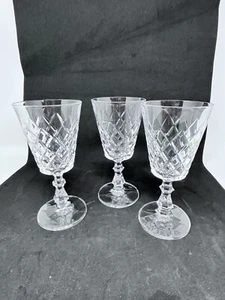 Royal Crystal Rock RCR #RCY5 Vertical Cut Crisscross Diamond Wine Glass Italy - Picture 1 of 6
