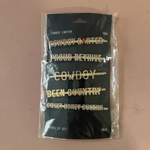 NEW BEYONCE OFFICIAL ACT II COWBOY CARTER TOUR 2025 5 HAIRCLIP SET CECRED - Picture 1 of 8