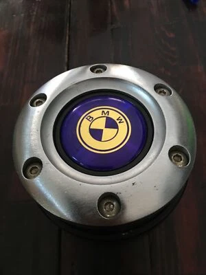 Volante Sparco 6 pernos liberación rápida - Nuevo BMW 318 325 328 M3 (G5)�� Foto 1 de 4