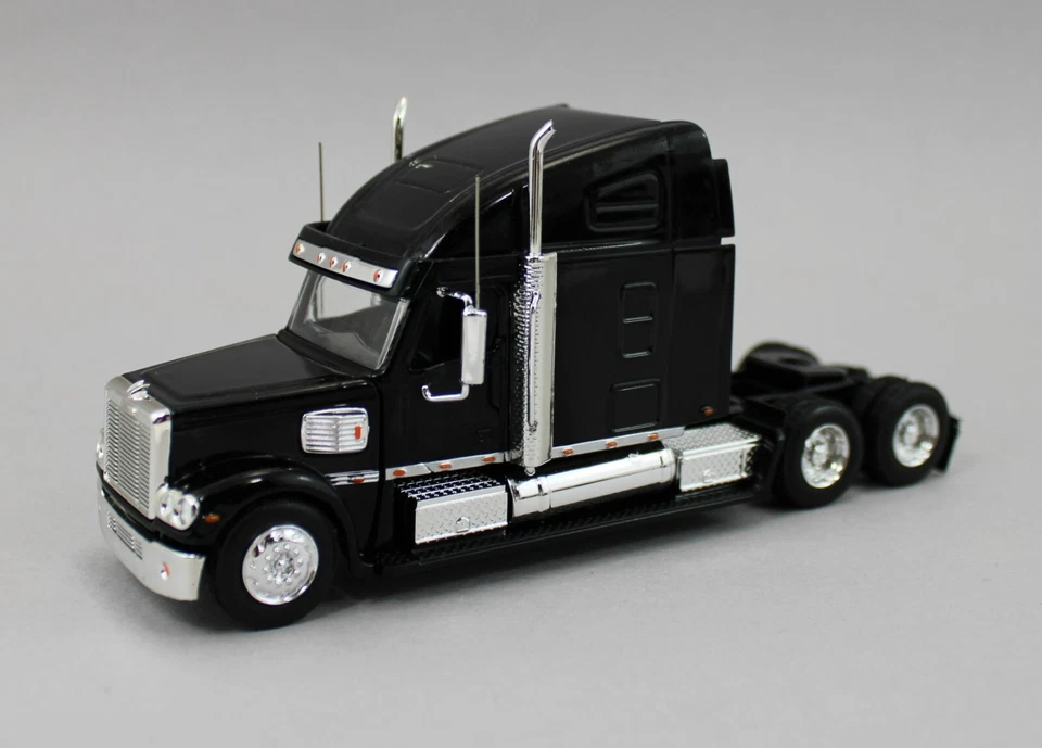 1:64 Liberty Classics *BLACK* Freightliner Coronado Semi Truck *NIB* - Image 1 of 4