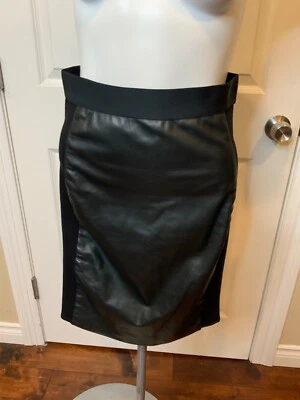Falda lápiz de cuero negra Michelle Mason, talla 2 Foto 1 de 4