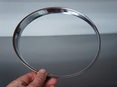 11-2015 Bentley Mulsanne Passenger Head Light Lamp Chrome Trim Ring LARGER INNER - Image 1 of 4