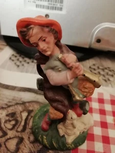4°  STATUINA VINTAGE PRESEPE IN CARTAPESTA IN OTTIMO STATO PASTORE CON ZAMPOGNA - Foto 1 di 7