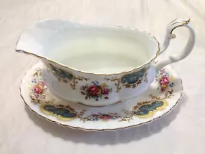 Berkeley by Royal Albert - Gravy with Underplate - in US - Picture 1 of 5