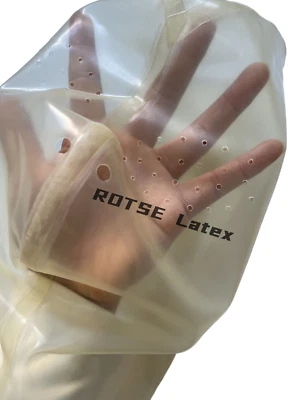 Máscara con capucha de látex transparente con ojos micro perforados y agujeros respiratorios fetiche Foto 1 de 4