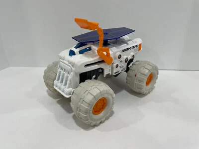 "Camión monstruo Matchbox Lunar Crater Cruncher 7"" 1:24 blanco/naranja" Foto 1 de 4
