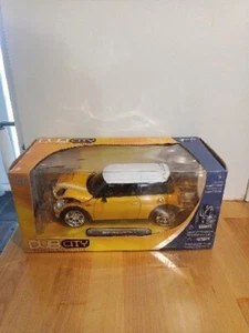 Jada DUB City   2007 Mini Cooper S Series 1:24 Scale   Yellow  With White Roof  - Picture 1 of 5