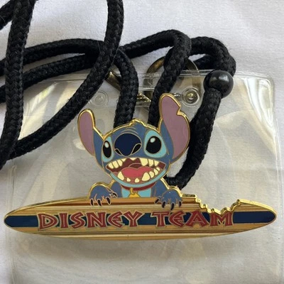 STITCH - Portatarjetas de identificación/crédito Disney Bolo Lanyard, exclusivo para miembros del elenco Foto 1 de 2