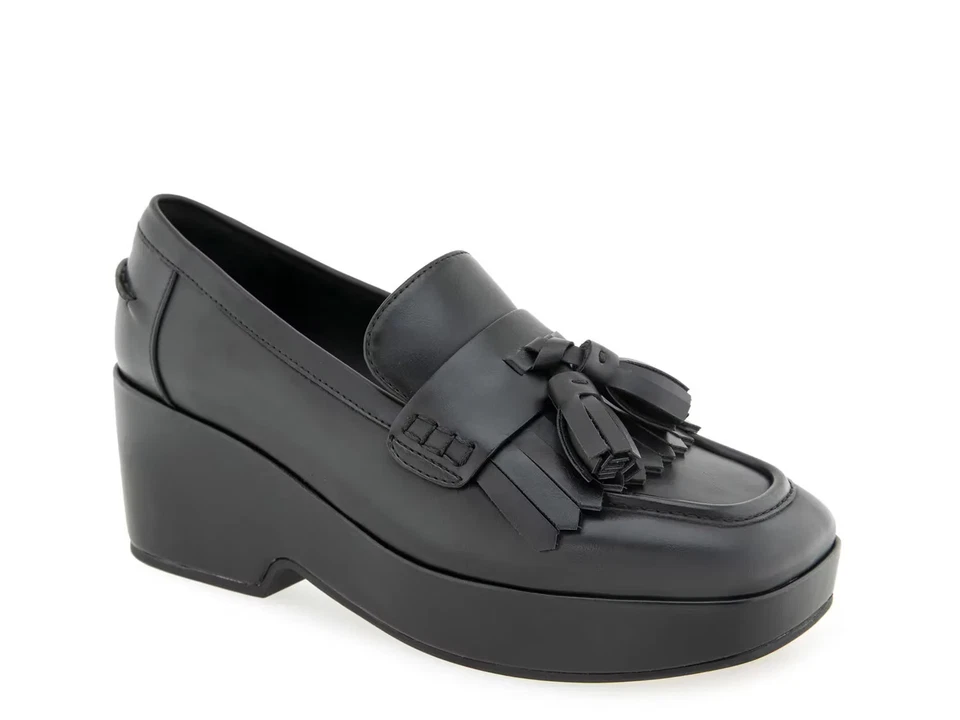 Woman's Dress Shoes Aerosoles Chaeli Loafer Pump - Image 1 of 1