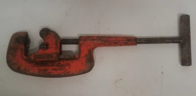 NYE Pipe Cutter Red No. 2NP  1/8" to 2" - Image 1 of 4