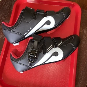 Peloton Cycling Shoes With Cleats Size 40 Womens US 9 Mens US 7 Black Red - Picture 1 of 3