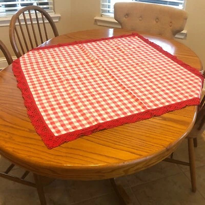 红色白色格子格子桌面花边装饰边野餐情人节 38 平方英尺 — 第 1/4 张图片