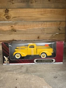 Camioneta pickup Road Signature Deluxe Edition 1937 Studebaker cupé Express 1:18 - Imagen 1 de 16