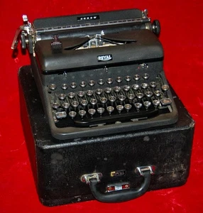 Typewriter Royal Arrow World War II Made in USA 1941 Wonderful Find For Museum! - Picture 1 of 13