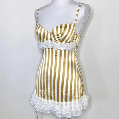 Braguita de liga satinada a rayas doradas Victoria’s Secret Foto 1 de 4