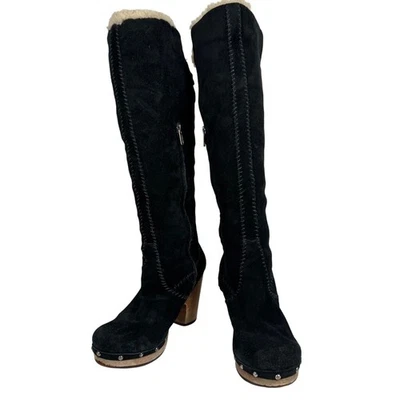 Botas altas UGG LILLIAN negras de gamuza de cuero/piel de oveja con tachuelas tacón apilado talla 8 Foto 1 de 4