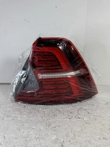 2019 2020 2021 2022 2023 VOLVO S60 RIGHT PASSENGER SIDE LED TAIL LIGHT OEM NEW - Picture 1 of 5
