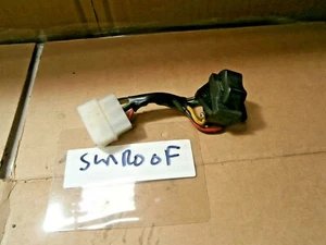 INTERRUPTOR TECHO CORREDIZO MITSUBISHI DELICA EXCEDER IMPORTACIÓN L300 1991 - Imagen 1 de 1