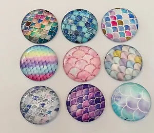 9 x 25mm mermaid style cabochon for crafting scrapbooking - Foto 1 di 1