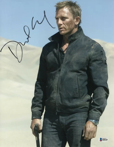 DANIEL CRAIG SIGNED JAMES BOND 007 11X14 PHOTO AUTHENTIC AUTOGRAPH BECKETT 46 Cover