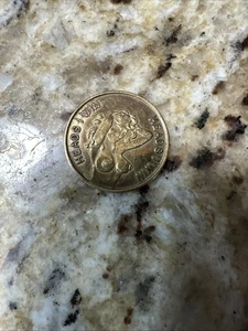 MONEDA NUDIE COLECCIONABLE DE BRONCE CABEZAS PIN UP ARRIESGADAS AÑOS 50 GANO COLAS PIERDES - Imagen 1 de 2