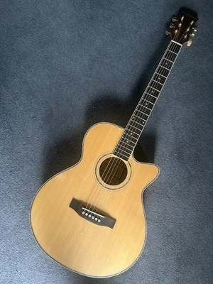 Guitarra eléctrica acústica Freshman FA1AM con estuche rígido Foto 1 de 4