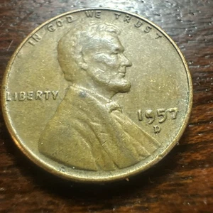 1957-D Lincoln Wheat Penny Coin Cud Error Obverse. Please See Photos (Lot *155) - Picture 1 of 3