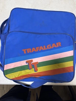 VTG trafalgar travel vacation bag blue nylon rainbow school academia colorful  - Image 1 of 4