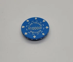 Las Vegas $1,000 Poker Chip Refrigerator Magnet Nevada Gambling Souvenir - Picture 1 of 2