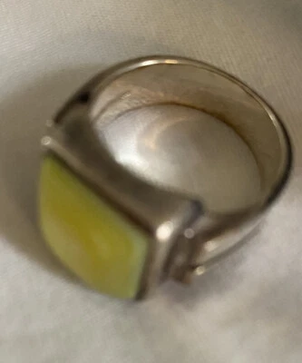 Silpada Designs Green Mother Of Pearl And Split Band Sterling Silver Ring Size 8 - Image 1 of 4