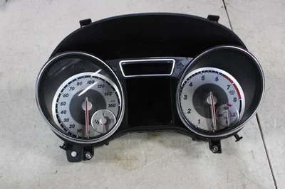 Cuadro de instrumentos Mercedes Benz Gla250 2014-2019 calibre #093731-46e Foto 1 de 2