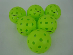 Paquete de 6 bolas de pickleball Onix Fuse G2 al aire libre aprobadas por la USAPA verde neón - Imagen 1 de 9