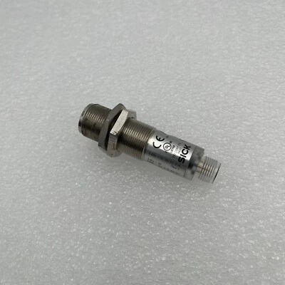 SENSICK VTF180-2P42442Cylindrical photoelectric sensor PART No. 6041807 Unused - Image 1 of 4