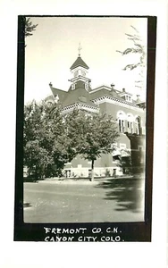CANON CITY, COLORADO, COUNTY COURTHOUSE, RPPC, VINTAGE POSTCARD - Picture 1 of 2