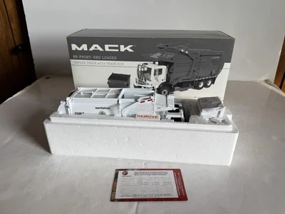 First Gear 1:34 scale 19-3086 City Of NY Dept. of Sanitation Mack Front Loader - Image 1 of 4