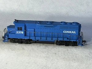 Nice Athearn Custom Painted Conrail RR  GP-35 Diesel Engine HO - Picture 1 of 16