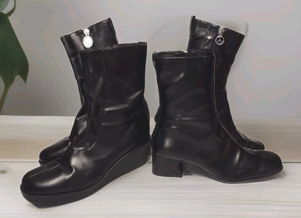 Lote de 2 pares de botas pretas Donald Pliner tamanho 7 M modelos Ninja e Naner - Imagem 1 de 4