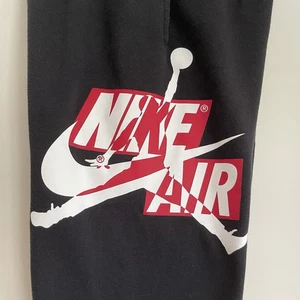 Nike Air Jordan Jumpman Logo Blk Child’s XL Sweatpants 13-15yrs Back To School - Picture 1 of 6