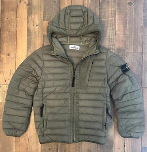 Chaqueta Stone Island Junior Telar Tejida Cámara Caqui En muy buena condición Auténtica Edad 8 128 - Imagen 1 de 9