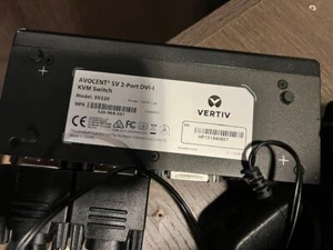 AVOCENT SV220 KVM WITH CABLES ANC POWER ADAPTER - Picture 1 of 4